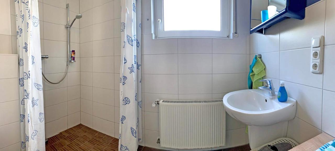 Gästeappartement Zimmergrün - Die grüne Oase Mönchengladbach Exterior foto