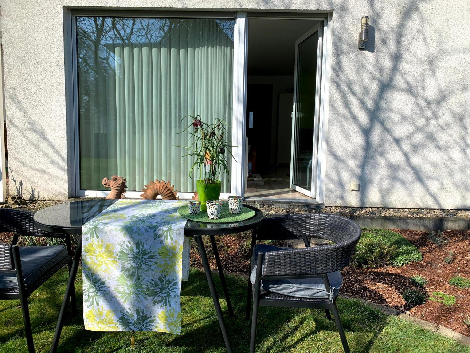 Gästeappartement Zimmergrün - Die grüne Oase Mönchengladbach Exterior foto